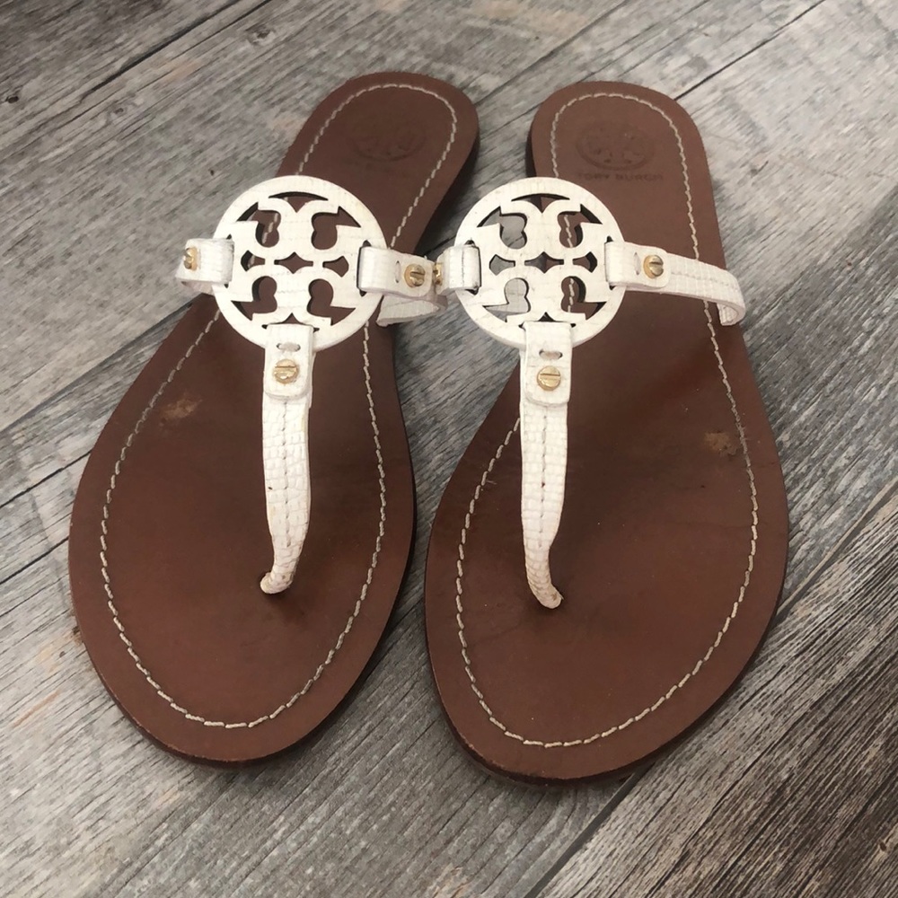 Women’s white Tory Burch logo sandals 8